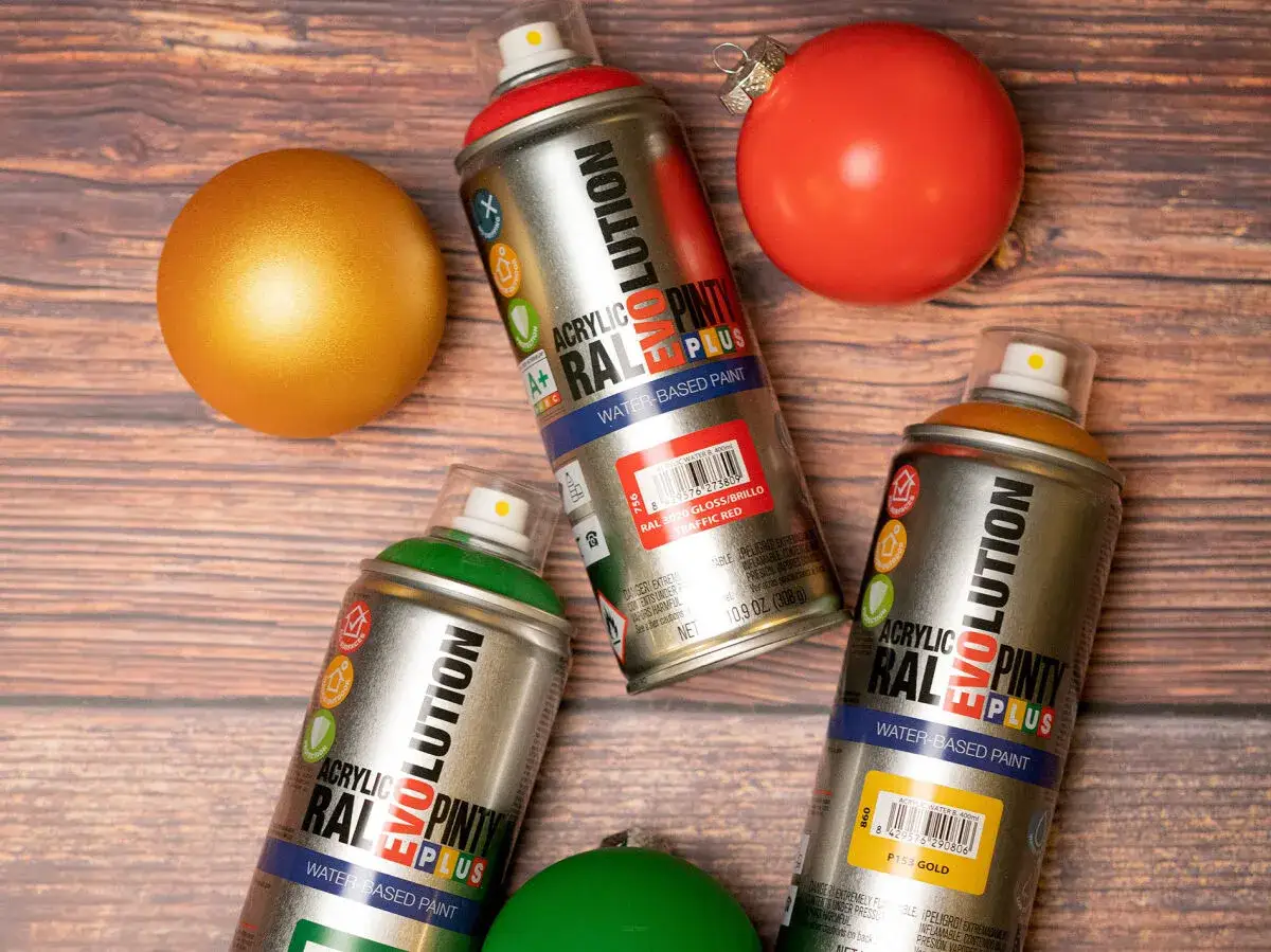 Własnoręczne ozdoby świąteczne: Stwórz magię DIY!