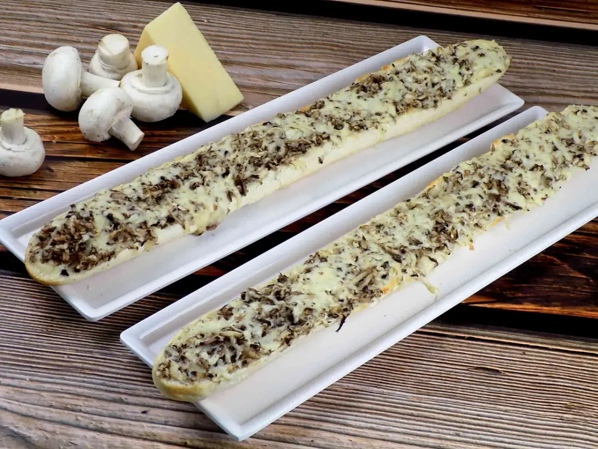 Domowa zapiekanka z pieczarkami: przepis jak z budki!