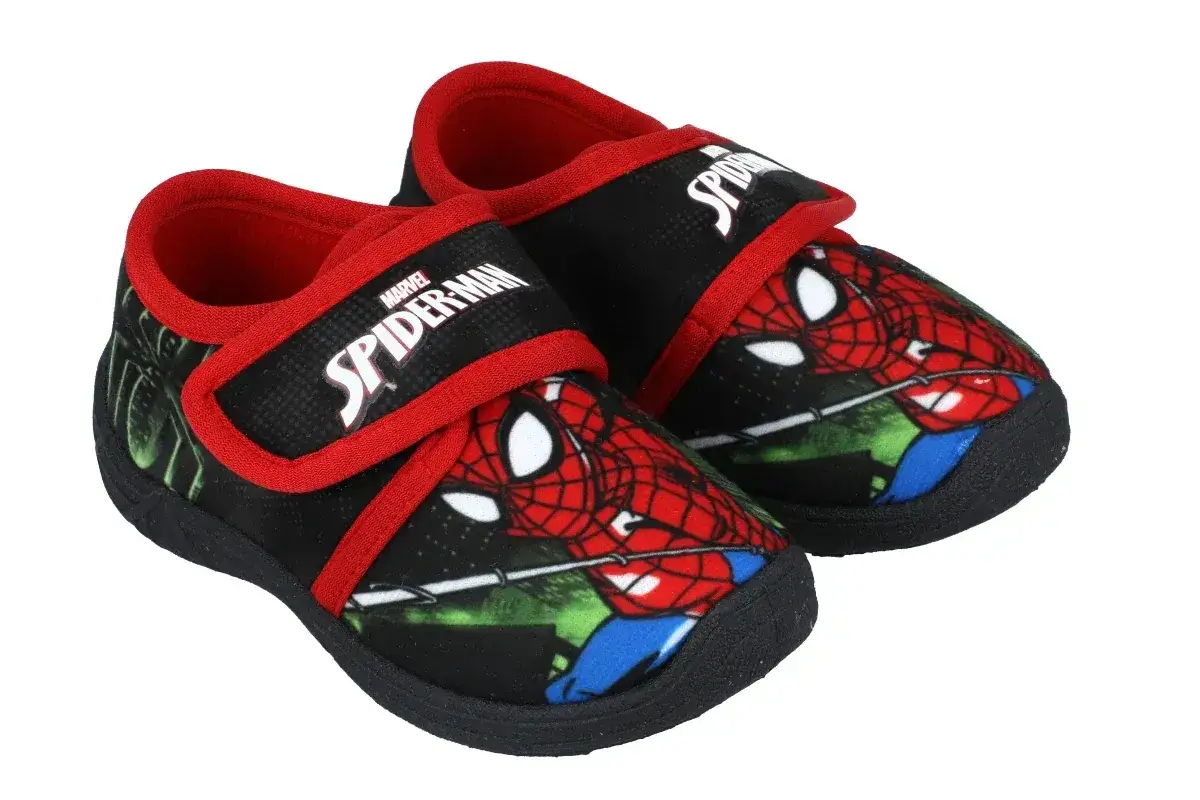 Jakie kapcie do przedszkola wybrać, aby zapewnić komfort i bezpieczeństwo?