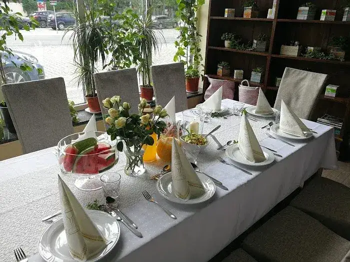 Gdzie zjeść w Zwierzyńcu? Odkryj najlepsze lokalne restauracje