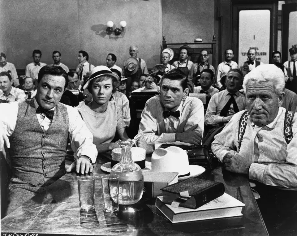 Kto sieje kramera i jego związek z filmem Kto sieje wiatr?