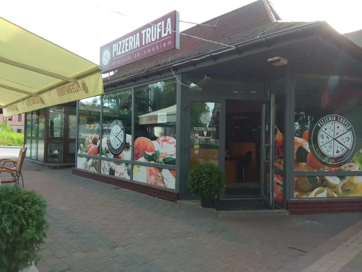 Gdzie zjeść w Tomaszowie Mazowieckim? Odkryj najlepsze miejsca