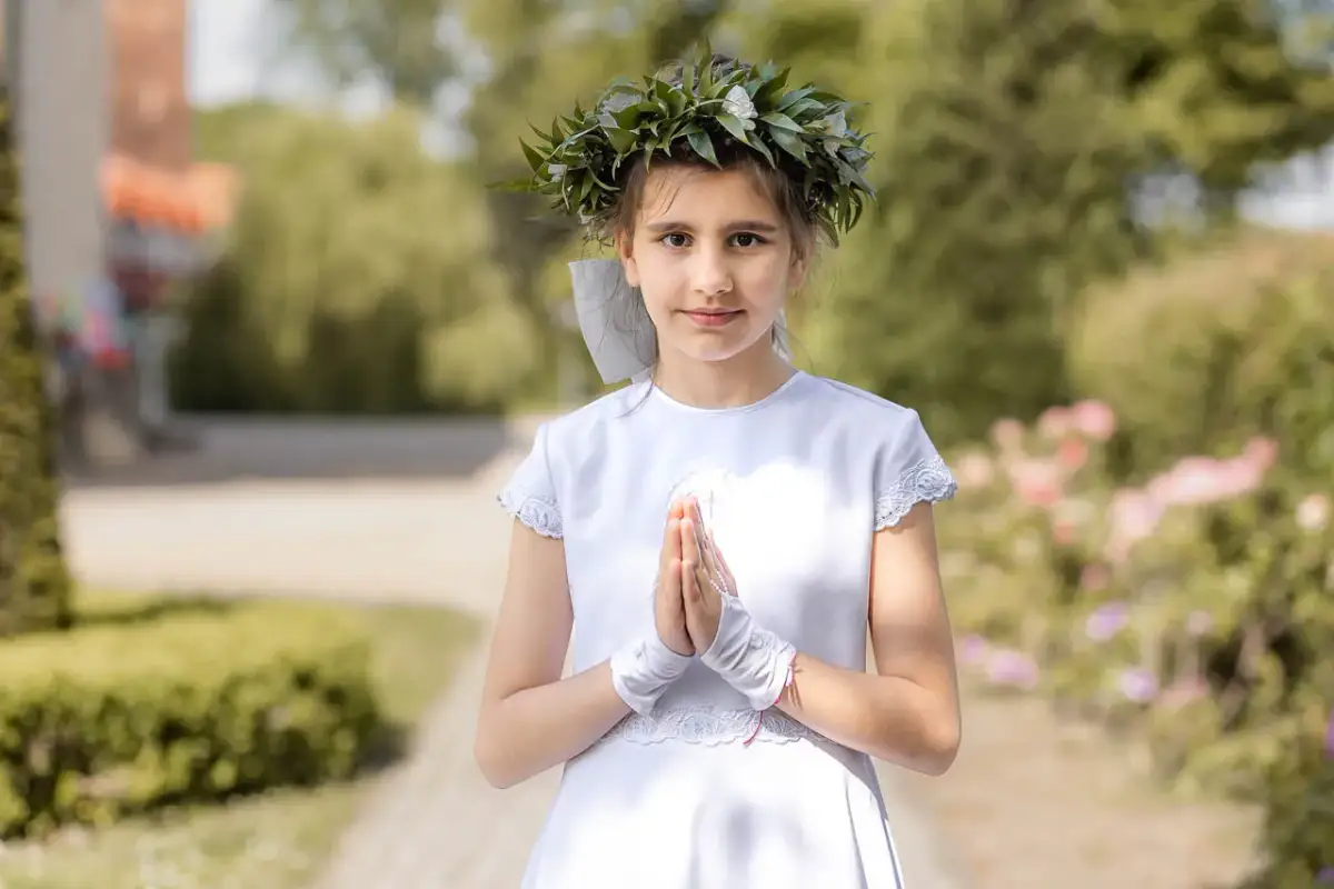 Ile bierze fotograf za komunię? Odkryj ukryte koszty usług fotograficznych