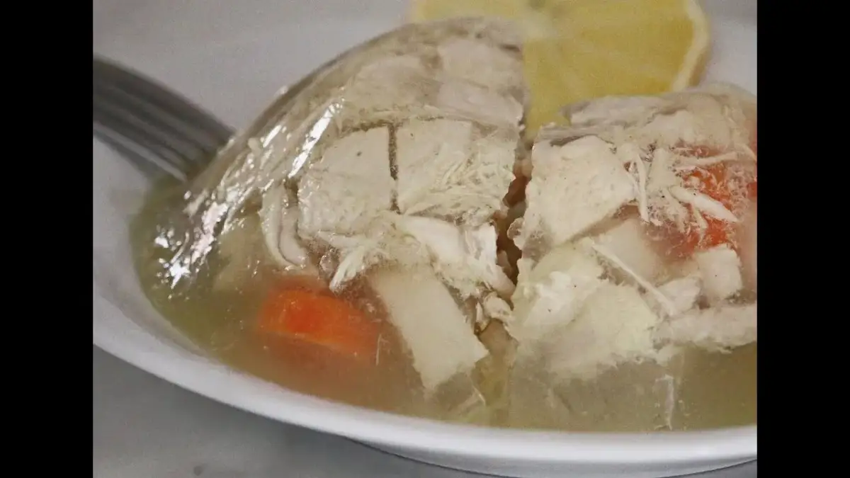 Jak zrobić zimne nóżki z kurczaka - prosty przepis na smaczne danie