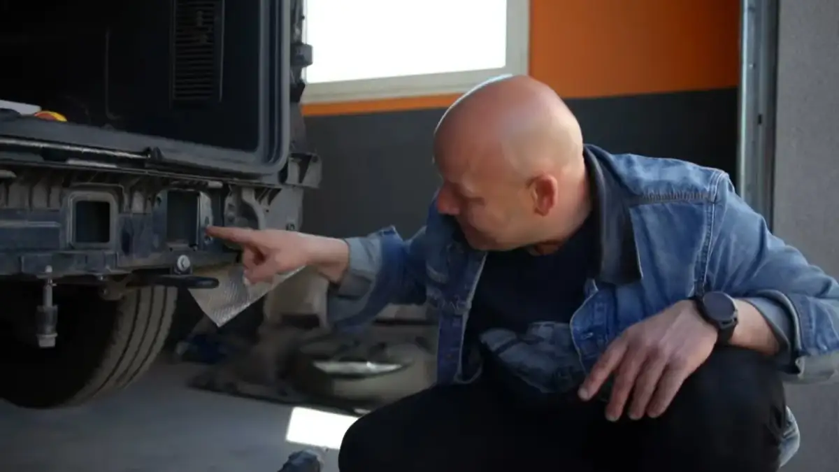 Gdzie jest zaczep do holowania golf 4 i jak go łatwo znaleźć