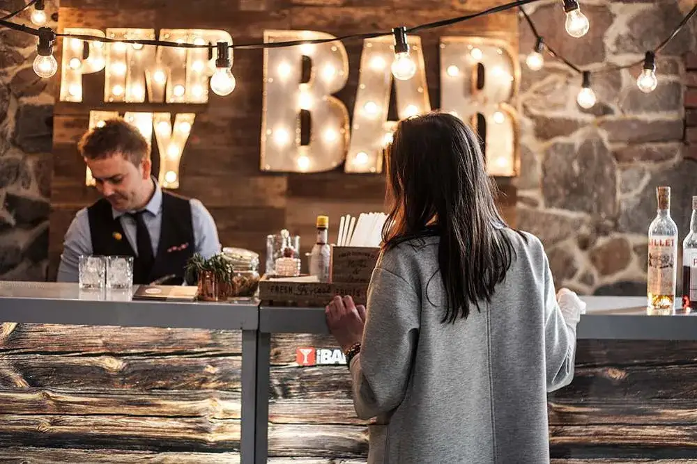 Barman na wesele o co pytać, aby uniknąć nieprzyjemnych niespodzianek