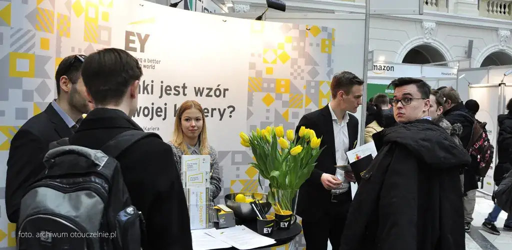 Skuteczne praktyki zawodowe: Gdzie szukać i jak zdobyć wymarzone?