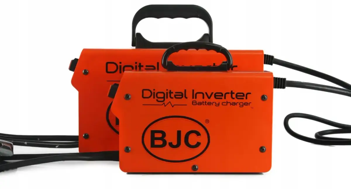 Prostownik inwertorowy vs transformatorowy: Co lepsze dla baterii?