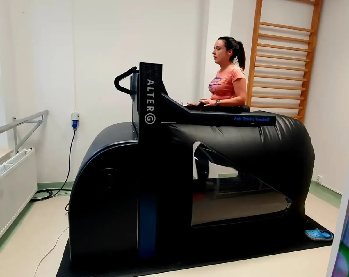 Jak działa bieżnia antygrawitacyjna? Zmniejsz ból i popraw wyniki