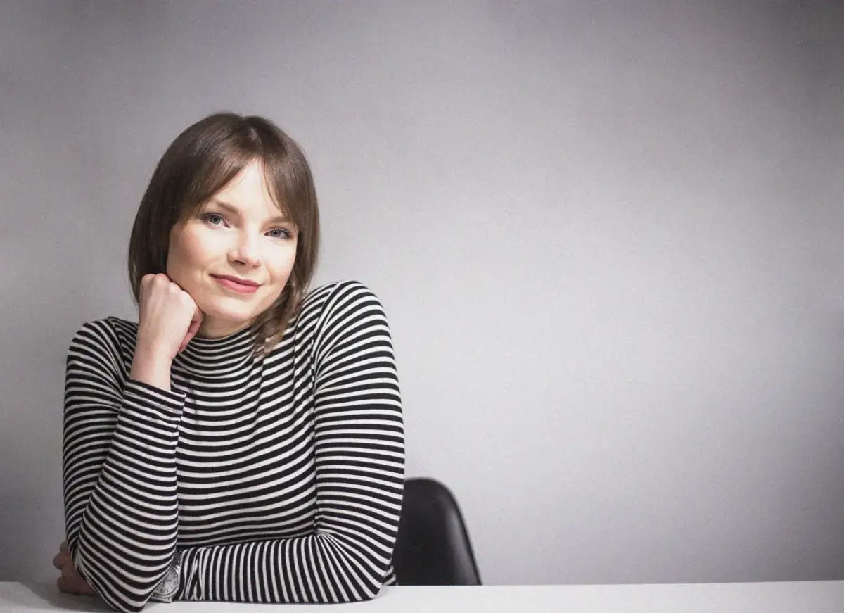 Jak ozdobić ścianę w pokoju: kreatywne pomysły na wyjątkową aranżację