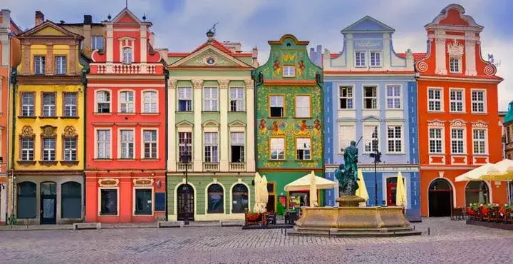 Ile km ze Szczecina do Warszawy? Sprawdź najkrótszą trasę!