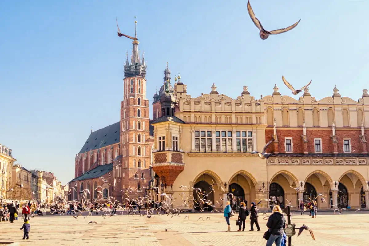 Kraków co zwiedzić? Odkryj sekrety miasta królów!