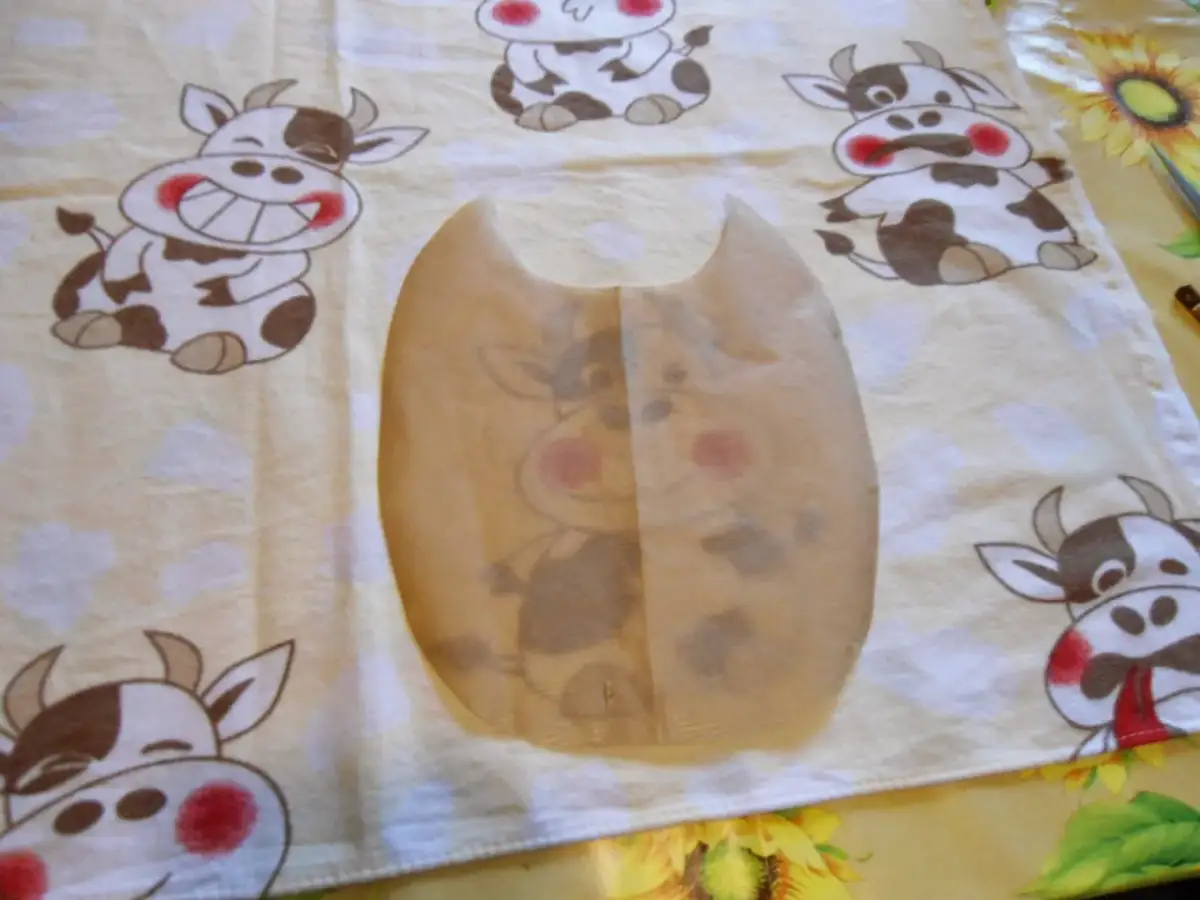 Jak uszyć śliniak dla dziecka: proste kroki i niezbędne materiały