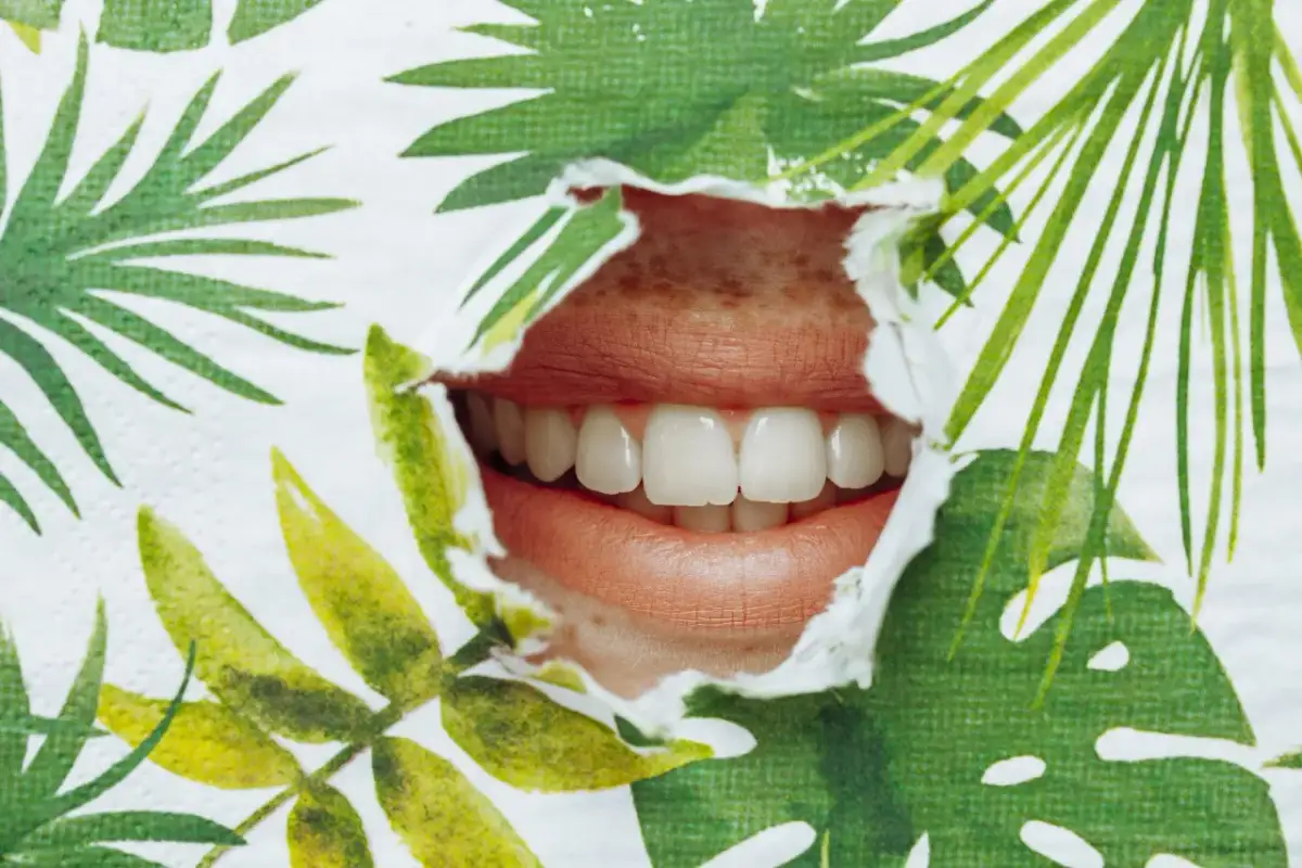 Płukanie dziąseł szałwią: naturalny sposób na zdrowe dziąsła?