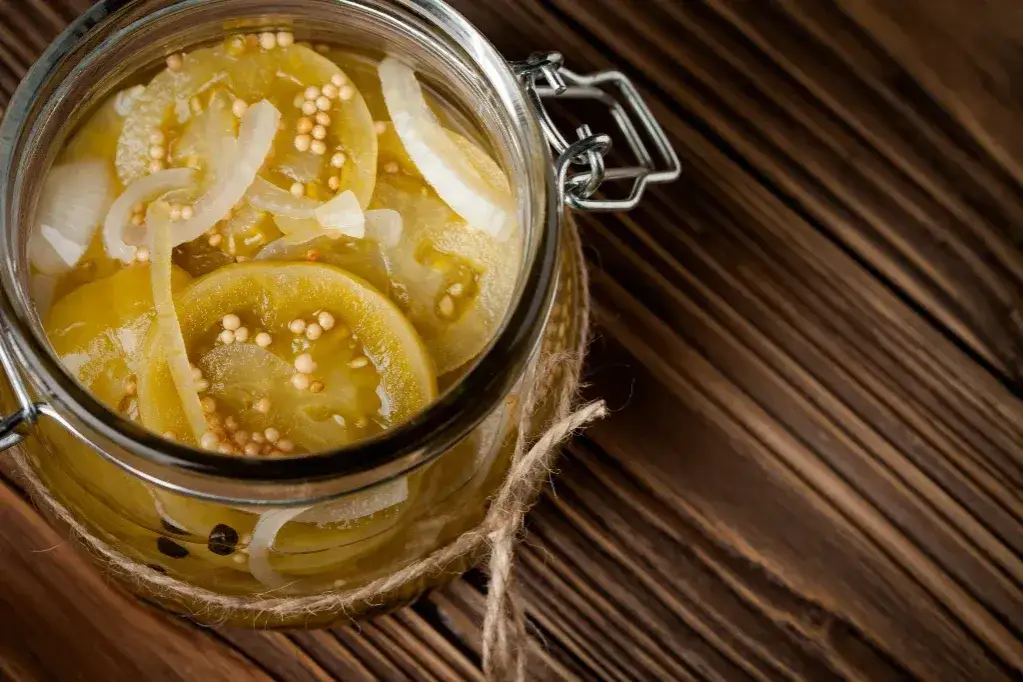 Jak zrobić sałatkę z zielonych pomidorów – prosty przepis i porady