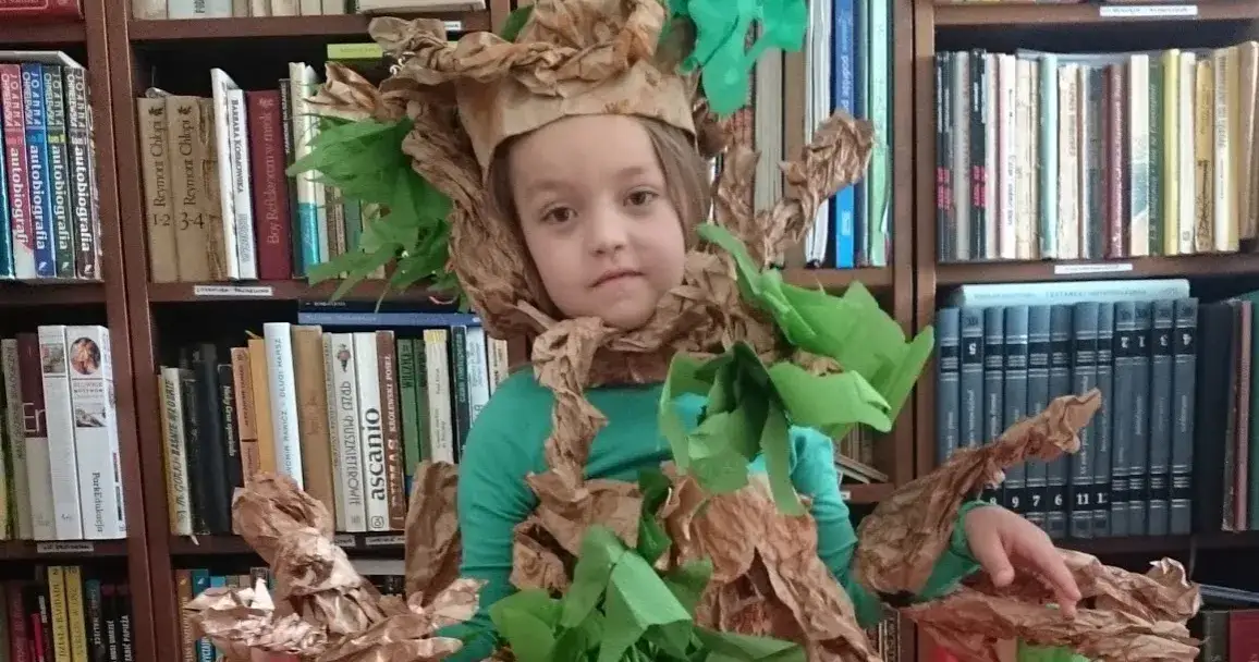Jak zrobić strój drzewa dla dziecka - łatwe kroki i pomysły na kostium