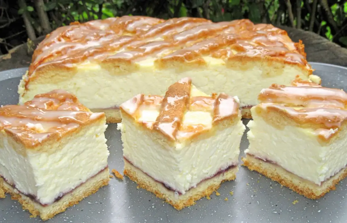Pyszny sernik na kruchym cieście, który zachwyci każdego w kilka chwil