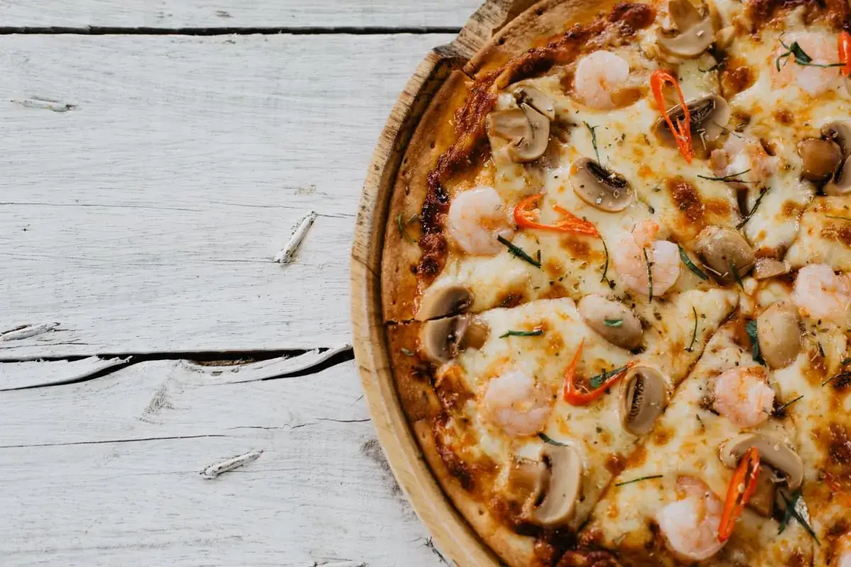 Przepis na chrupiące ciasto do pizzy, które zawsze się udaje