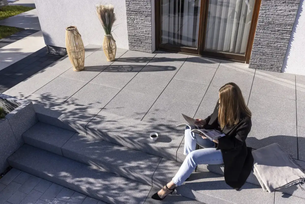 Co na schody wejściowe do domu? Materialy i styl, które musisz znać