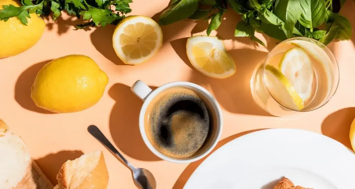 Czy kawa z cytryną naprawdę pomaga w odchudzaniu? Fakty i mity