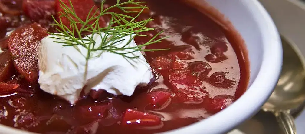 Odkryj niezwykłe potrawy regionalne Podkarpacia i ich sekrety