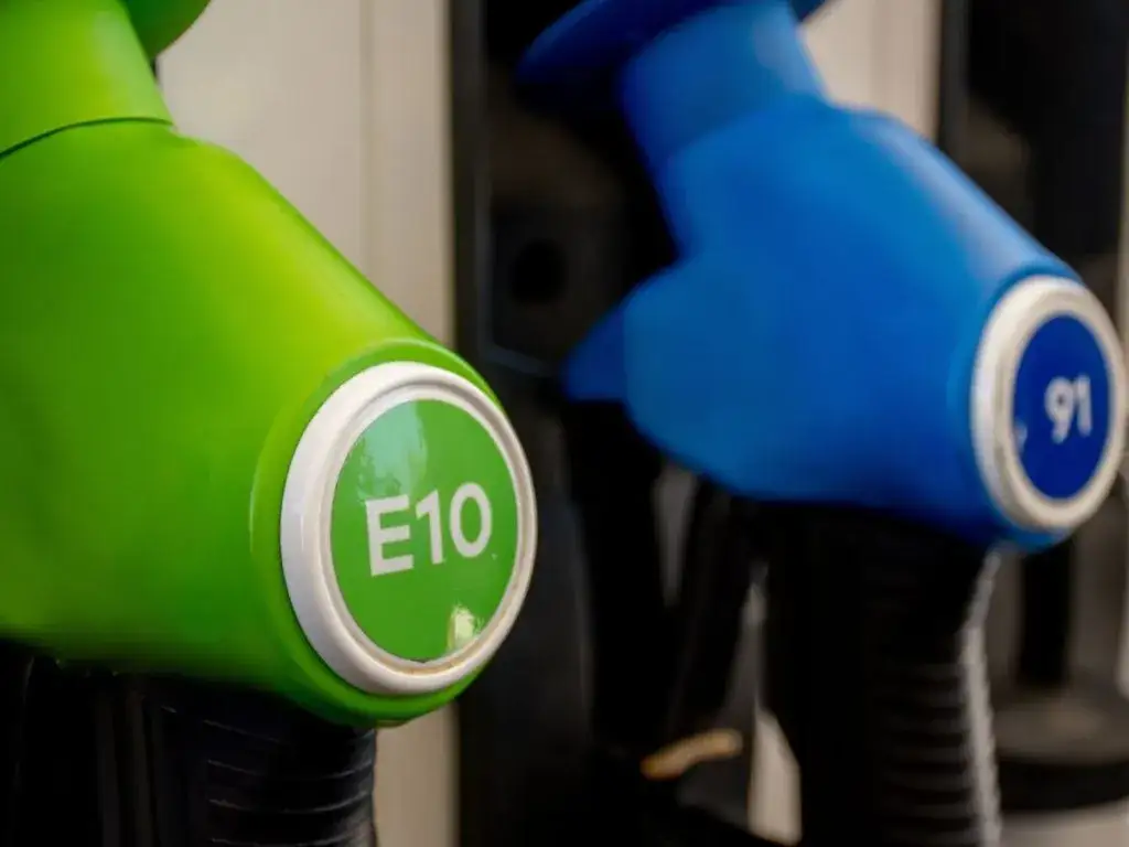 Nowa benzyna do jakich aut? Sprawdź, czy Twój samochód pasuje