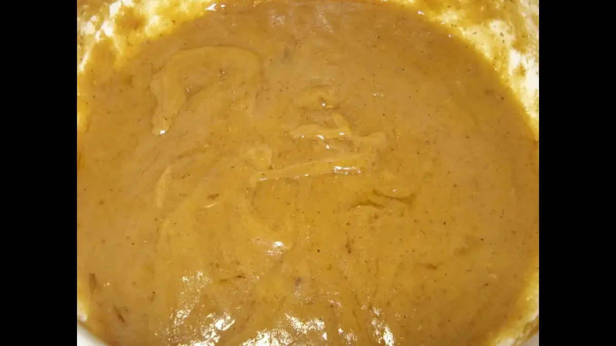 Jak zrobić sos z mięsa smażonego, który zachwyci Twoich gości