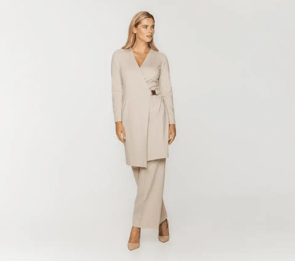 Jakie spodnie wyszczuplają uda? Odkryj fasony, które działają!