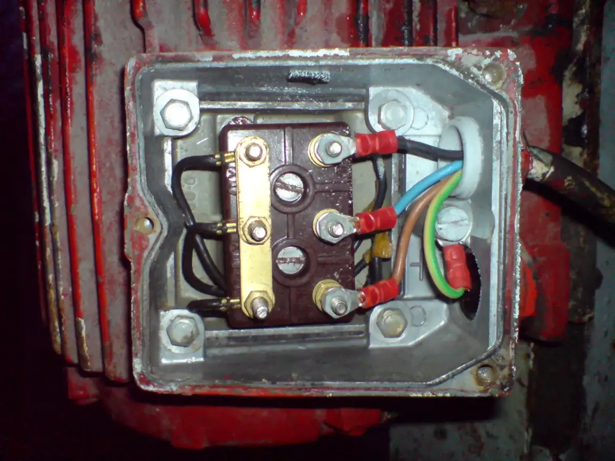 Jak zmienić obroty silnika 3 fazowego i zaoszczędzić energię