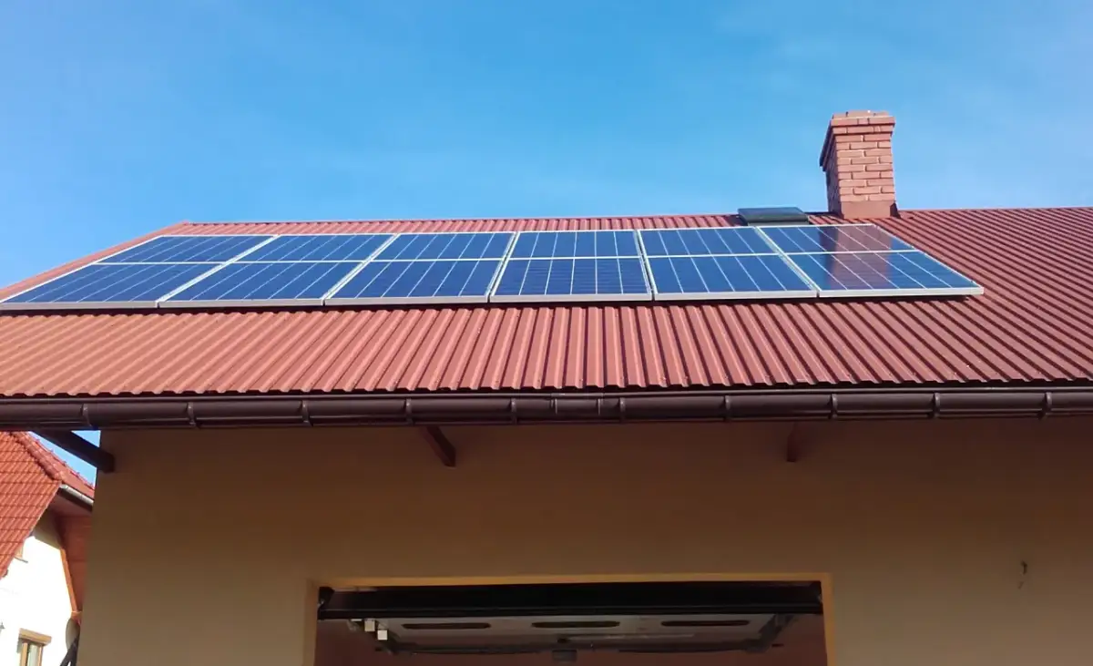 Fotowoltaika 4 kW ile kosztuje? Sprawdź ukryte koszty i oszczędności