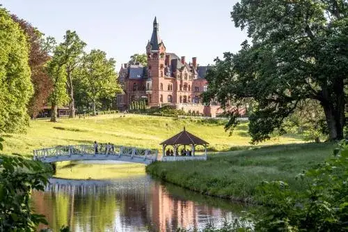 Pałac w Wąsowie: odkryj jego fascynującą historię i architekturę