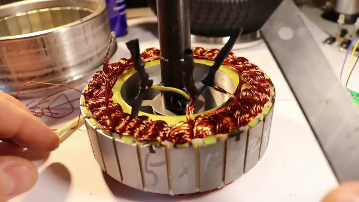 Jak przerobić silnik na prądnicę - krok po kroku bez błędów