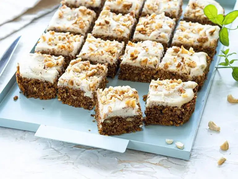 Wegańskie ciasto marchewkowe przepis, który zaskoczy Twoich bliskich!