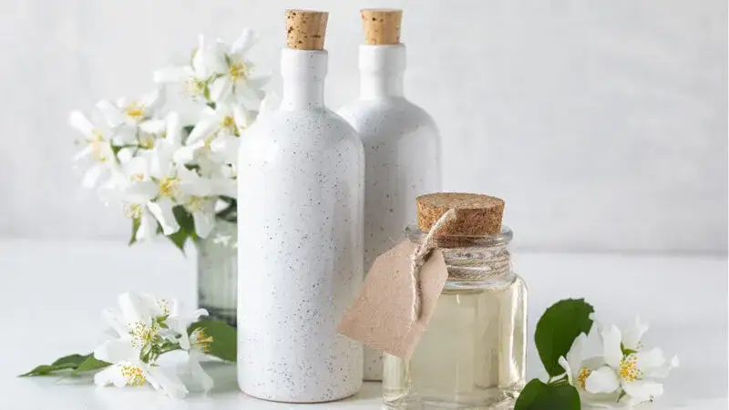 Jak zrobić szampon do włosów w domu – naturalne przepisy, które działają