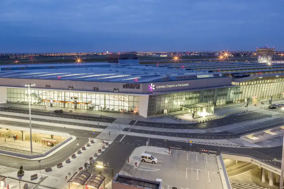 Czy lotnisko Chopina jest otwarte? Ważne informacje, które musisz znać!