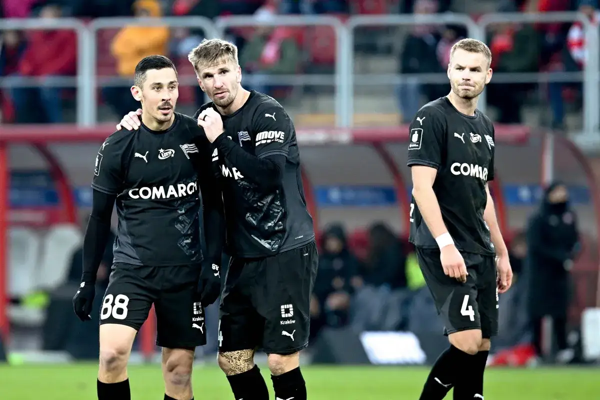 Gdzie oglądać Ekstraklasę? Sprawdź najlepsze opcje transmisji