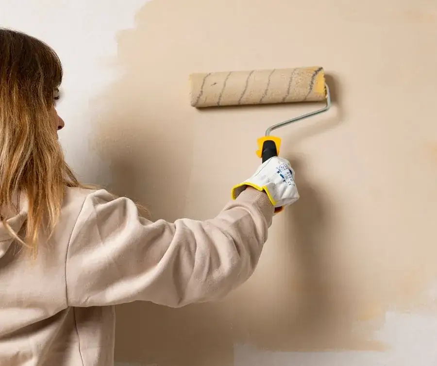 Jak pomalować ścianę w kuchni: uniknij najczęstszych błędów