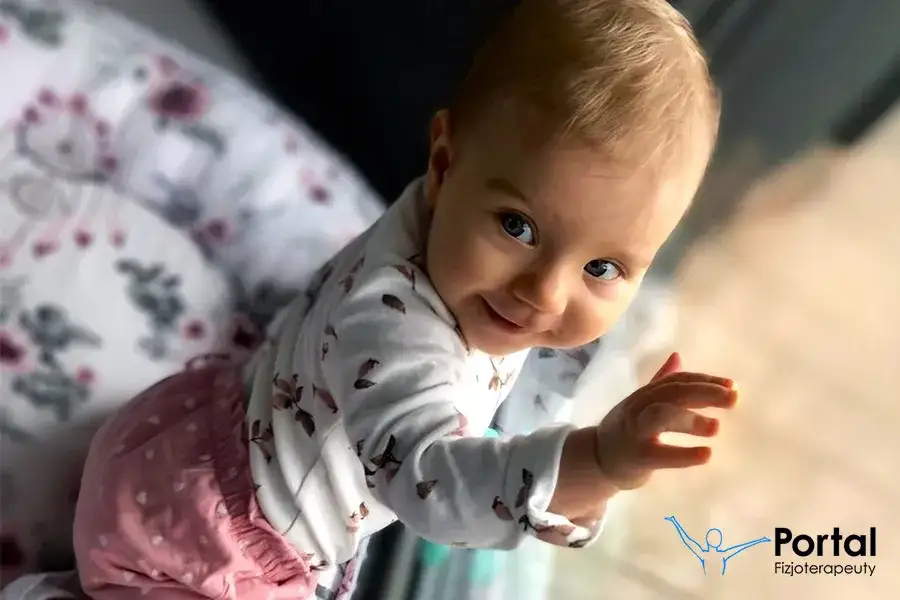 Kiedy dziecko zaczyna się uśmiechać? Etapy i znaczenie uśmiechu.