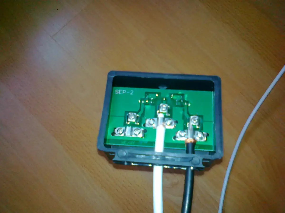 Jak skutecznie podłączyć kabel do anteny siatkowej: 5 kroków