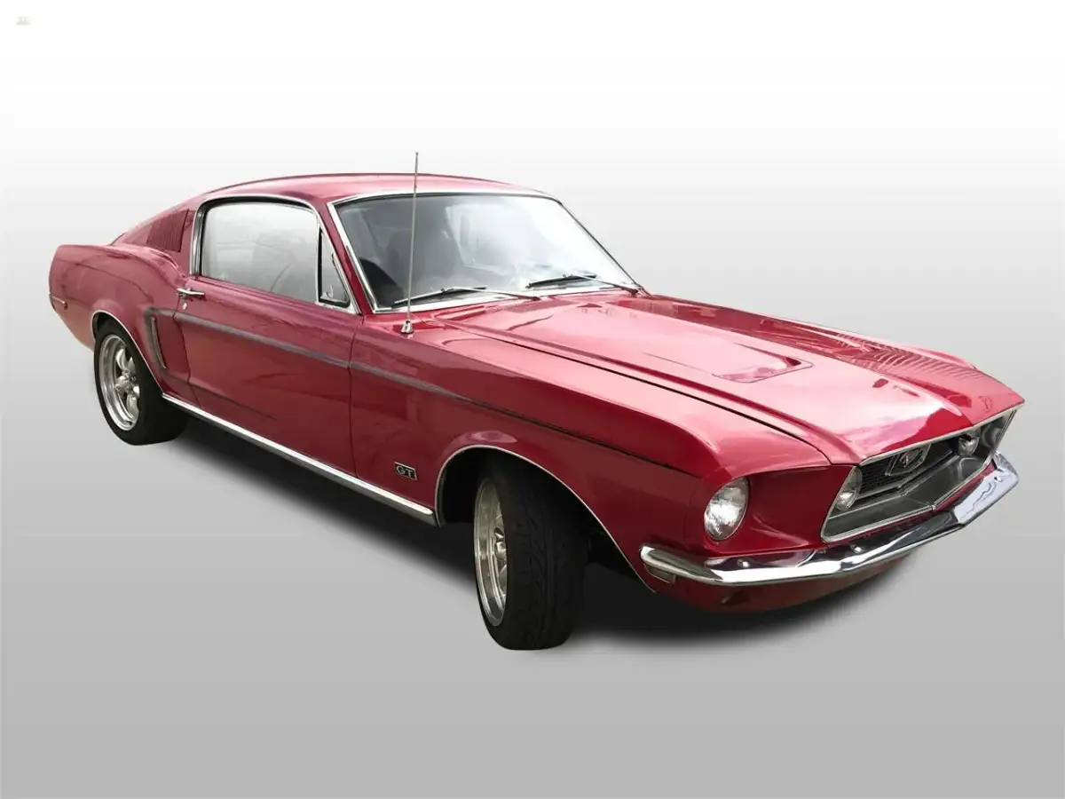 Ford Mustang 1968: Ikona amerykańskiej motoryzacji z lat 60. i jej zalety
