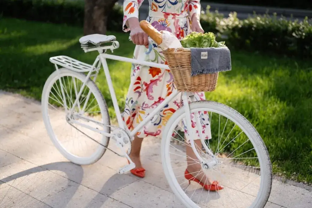 Jak wybrać idealny rower damski? 10 kluczowych porad
