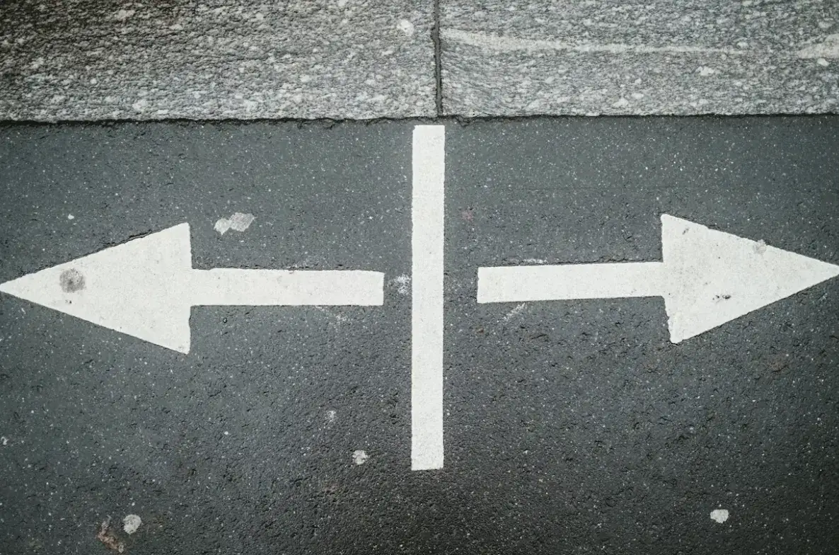 Gry online vs. zakłady sportowe – która forma rozrywki daje większe szanse