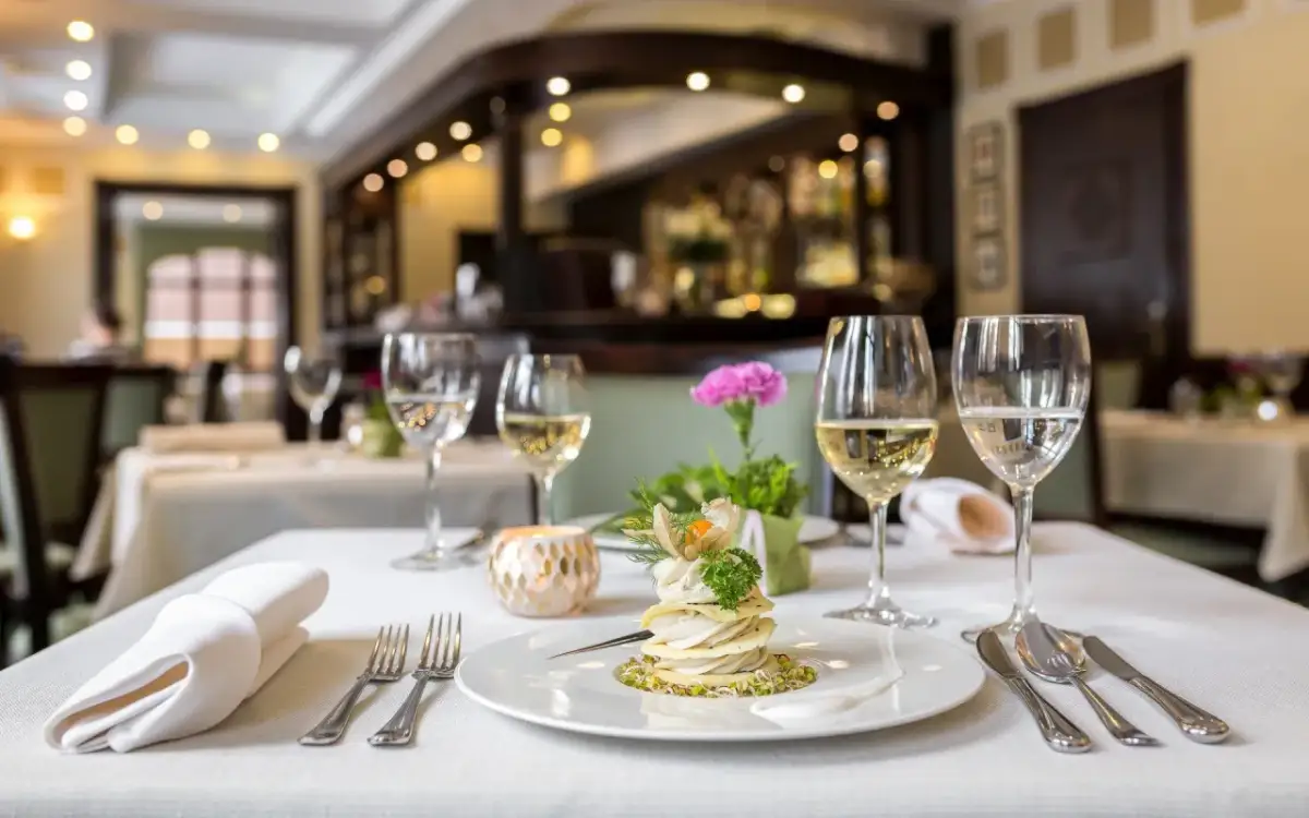 Nowości w karcie Restauracji Bukowej – sezonowa odsłona smaków, którą warto poznać