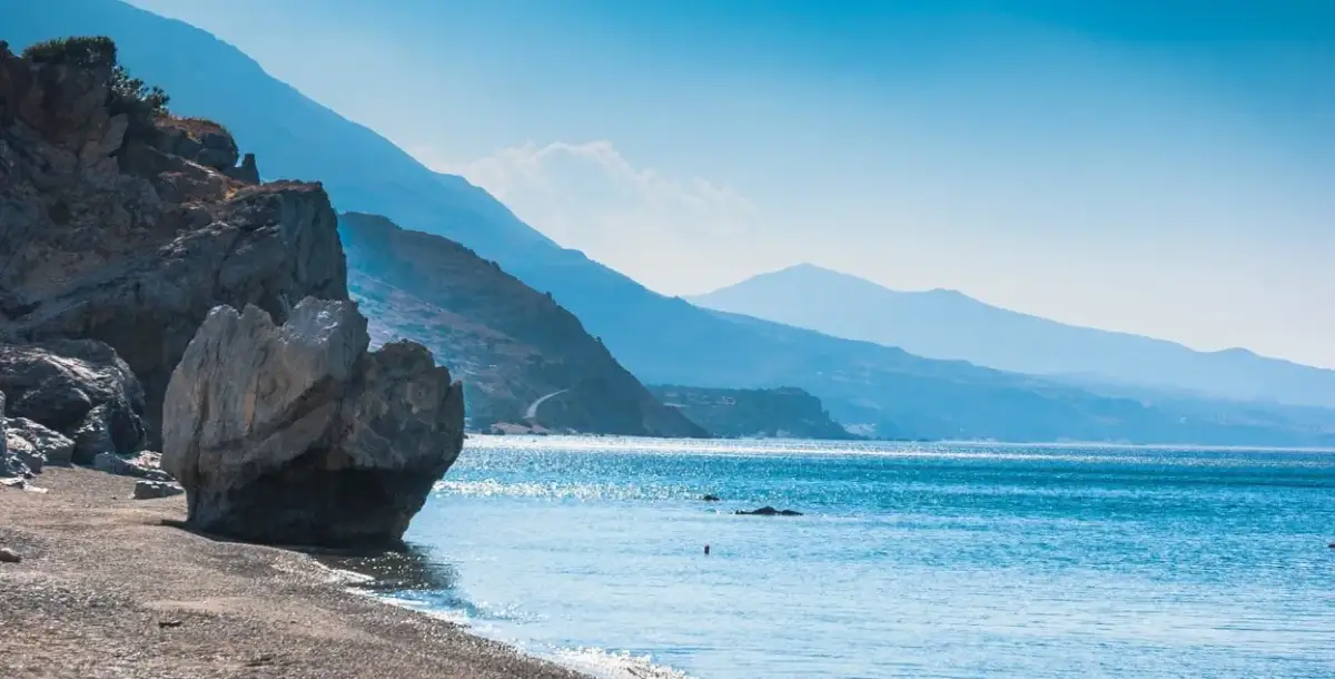 Gdzie leży wyspa Kreta? Odkryj jej położenie i najważniejsze miasta