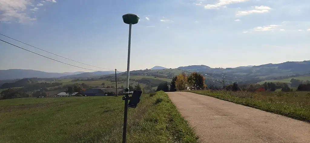 Co potrzebne geodecie do wytyczenia domu? Sprawdź niezbędne narzędzia