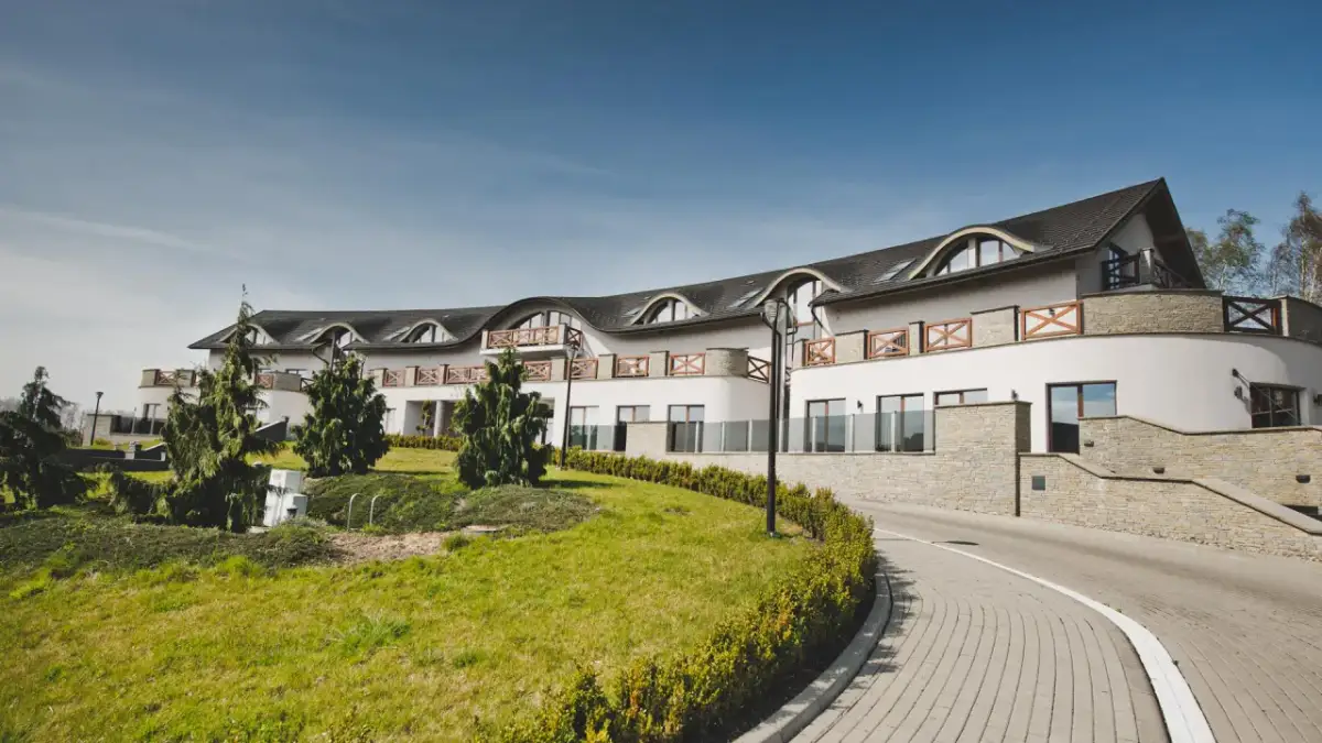 Najlepsze miejsca na nocleg blisko Energylandii, które warto rozważyć