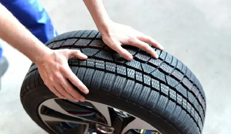 Ile lat można jeździć na oponach całorocznych, aby uniknąć niebezpieczeństwa?