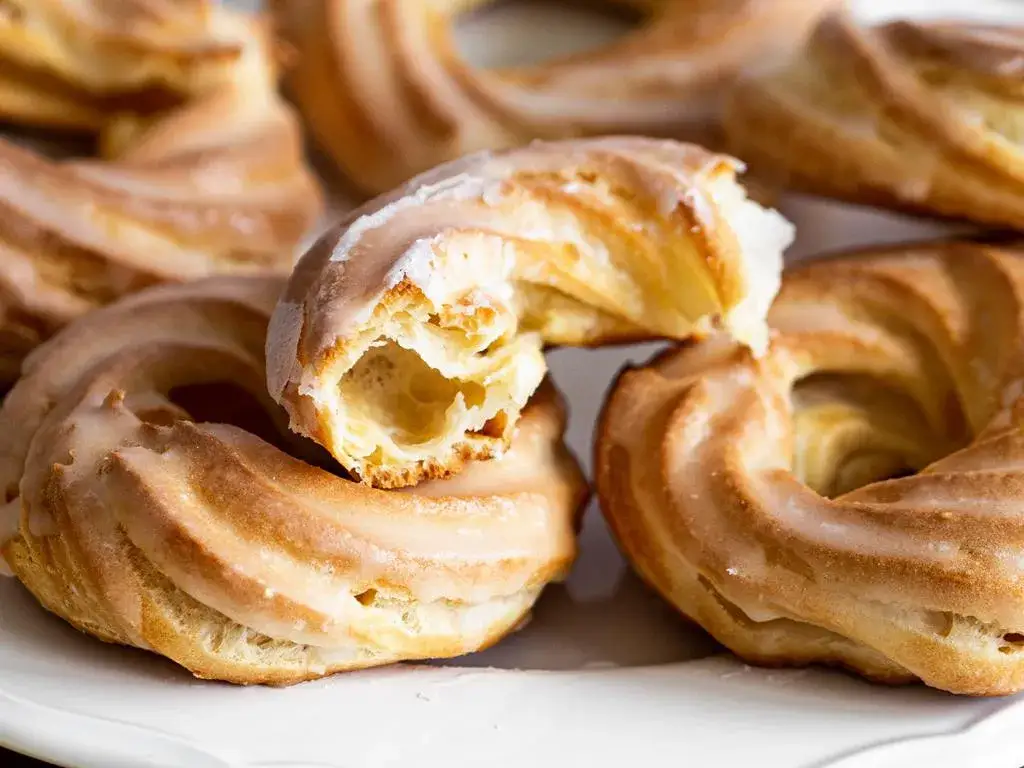 Prosty przepis na ciasto parzone na ptysie – uniknij błędów i ciesz się idealnym ciastem