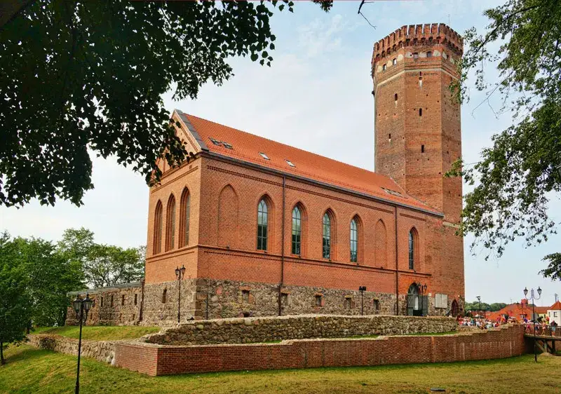 Zamek w Człuchowie zdjęcia – odkryj fascynującą architekturę i historię