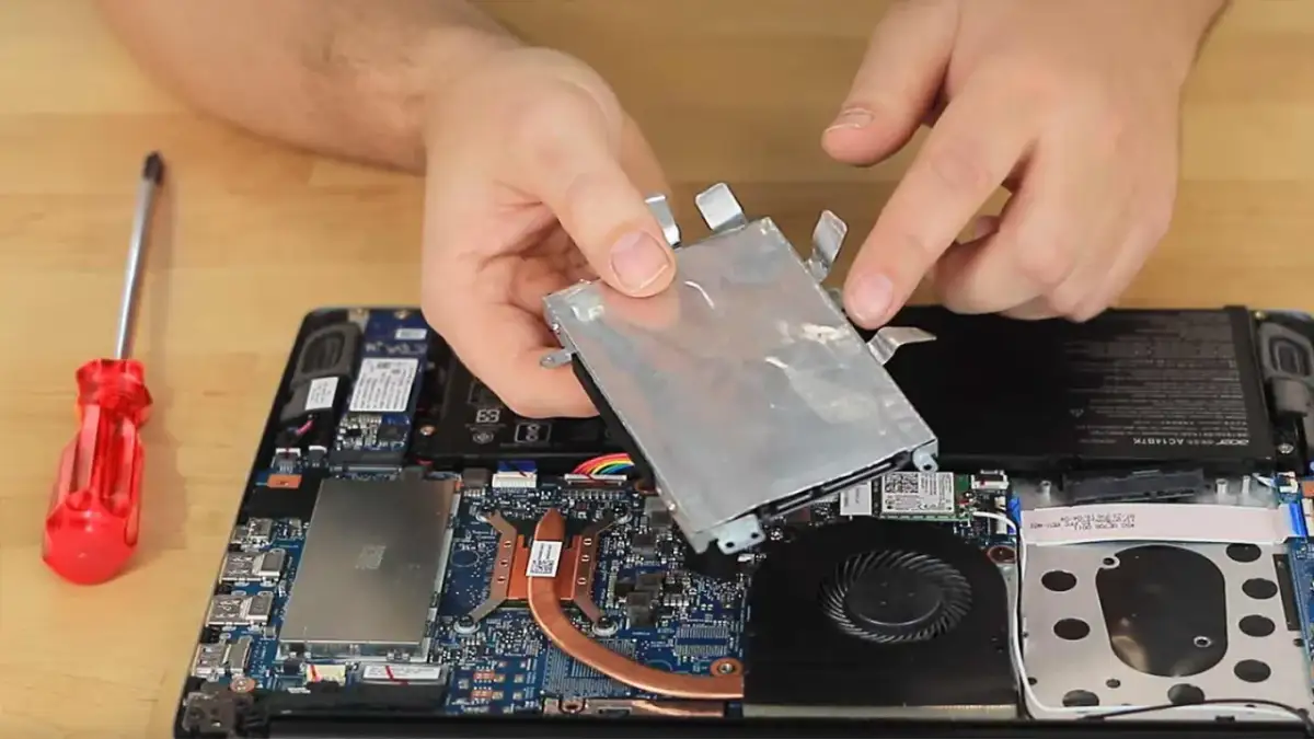 Jaki dysk SSD do laptopa ASUS wybrać, aby uniknąć problemów?